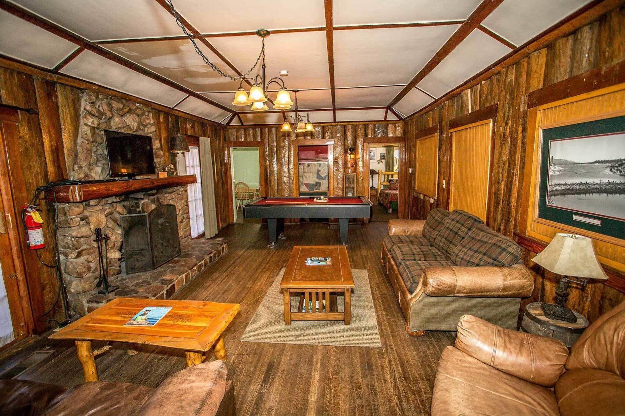 Shore Acres Lodge Биг Беър Лейк Екстериор снимка